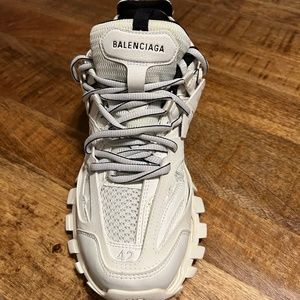 Balenciaga track